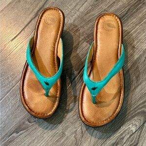 Nurture Teal Leather Flip Flops - size 10